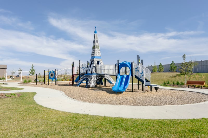Cherot Eiffel Tower Playground preview 2