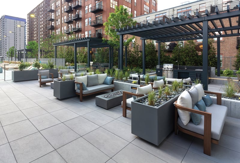 369 W Grand Roof Deck preview 5