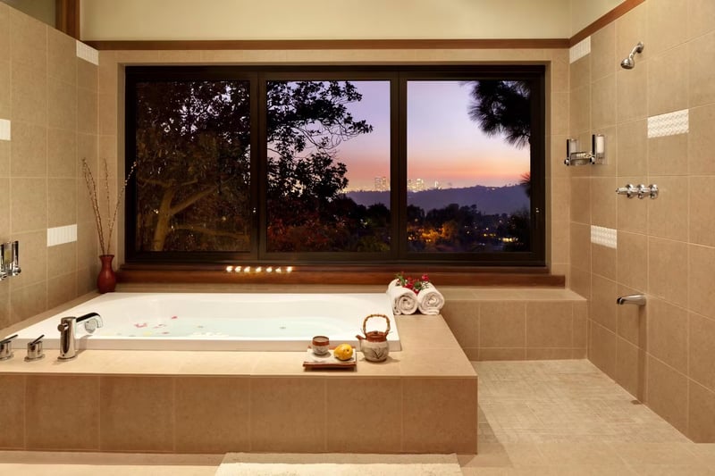 Hollywood Hills Residence preview 3