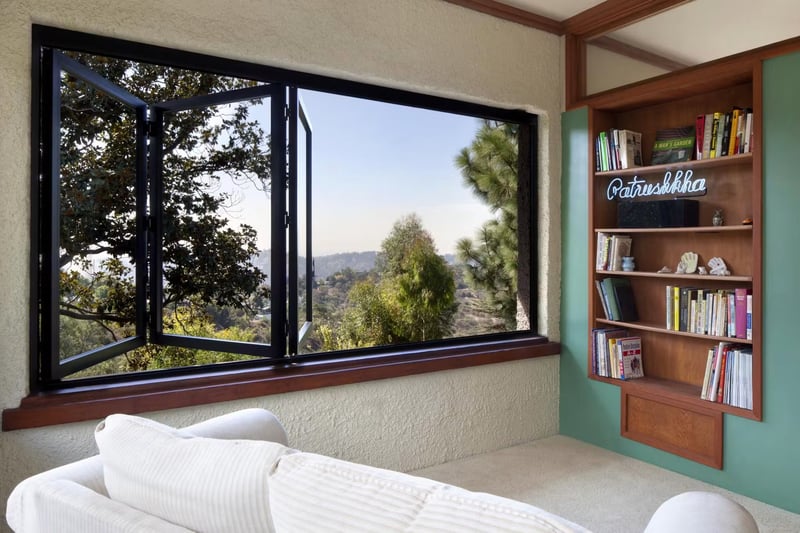 Hollywood Hills Residence preview 7