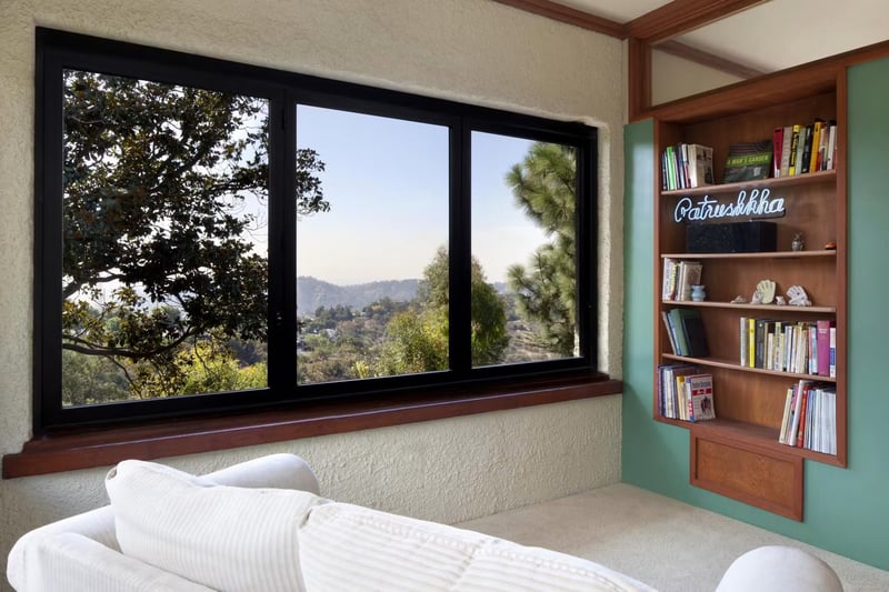 Hollywood Hills Residence preview 8
