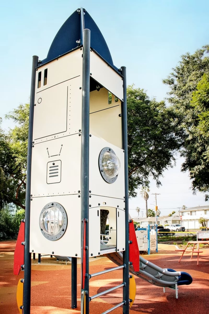 Lynwood Mega Playground preview 5