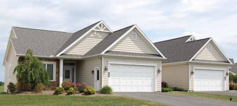 Innovative Vinyl Siding Helps Define a Rustic, Upscale Scene
