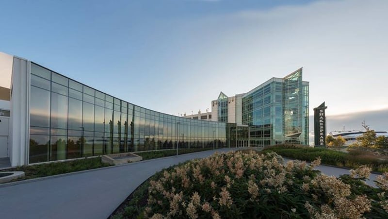 Dramatic design for Chicago theater created with Tubelite curtainwall preview 2