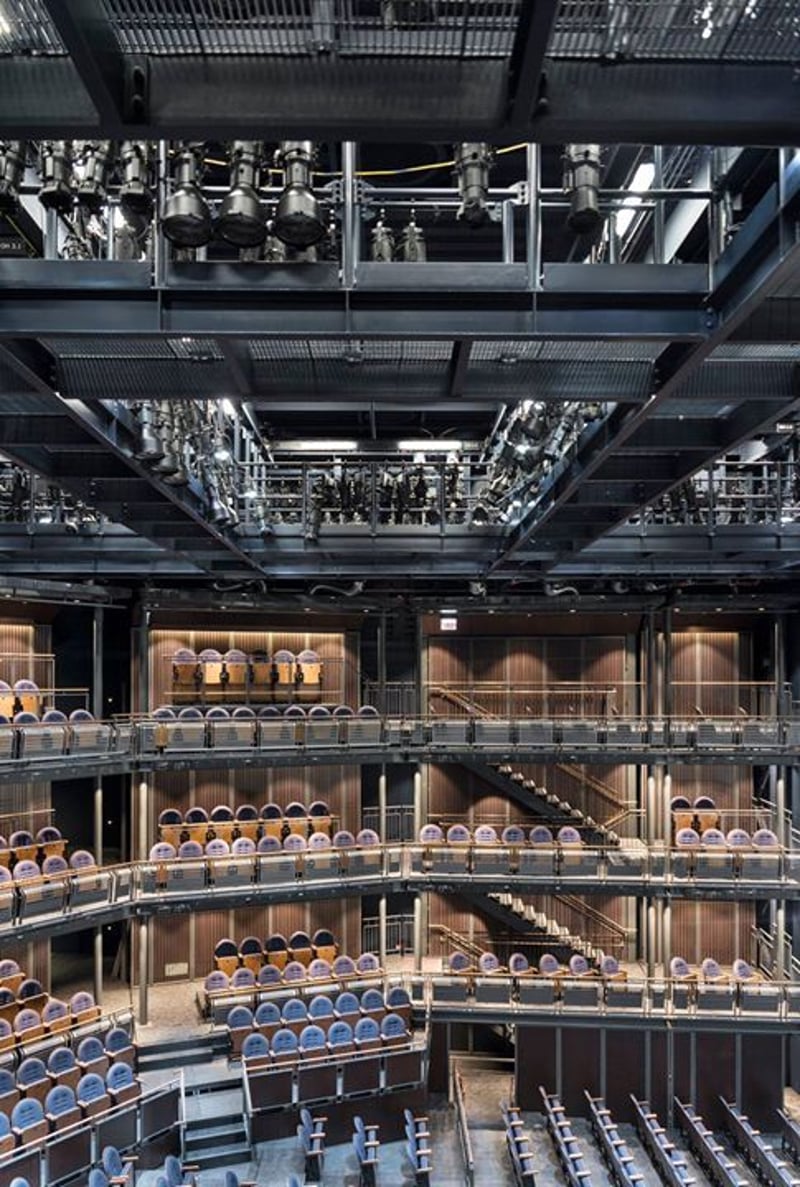 Dramatic design for Chicago theater created with Tubelite curtainwall preview 5