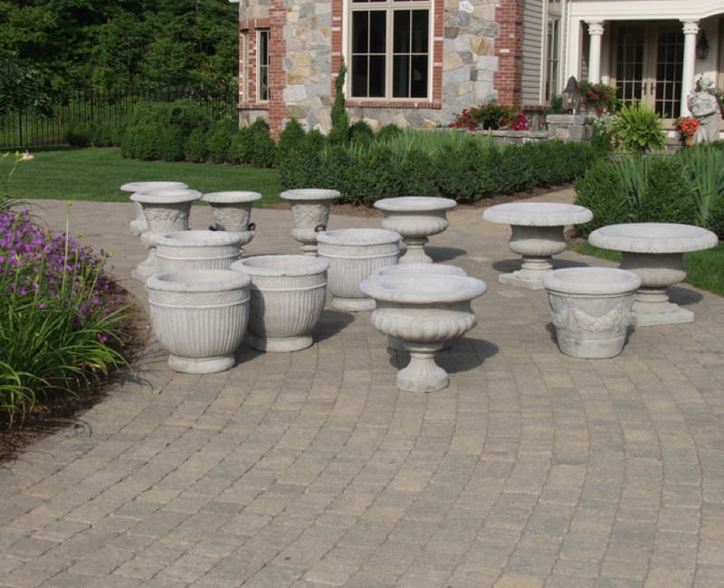 Garden Urns - A Style Guide preview 3