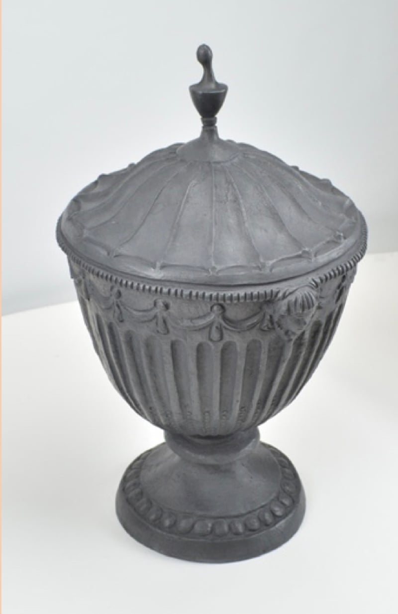 Garden Urns - A Style Guide preview 7