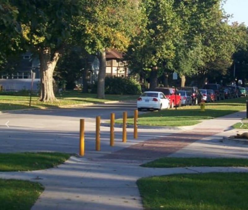 Grinnell College Streetscape Bollards