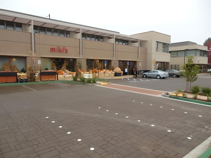 Alma Plaza preview 2