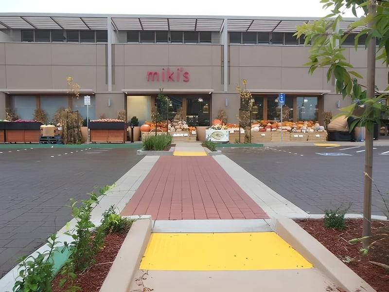 Alma Plaza preview 5