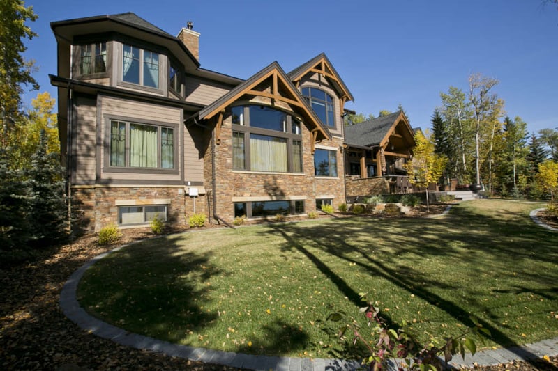 Lake Front Home in Alberta preview 2