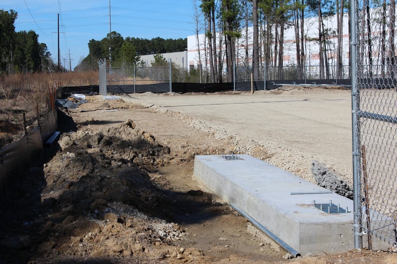 Large Gates at Amazon Facility preview 4