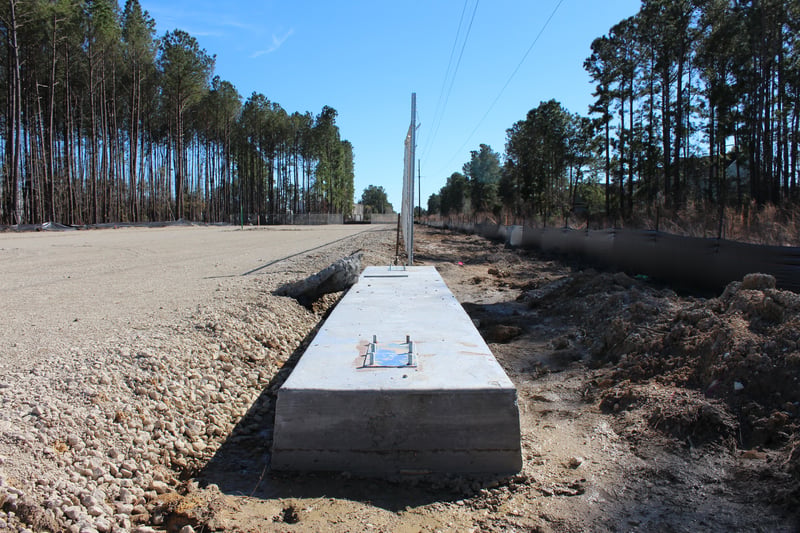 Large Gates at Amazon Facility preview 6