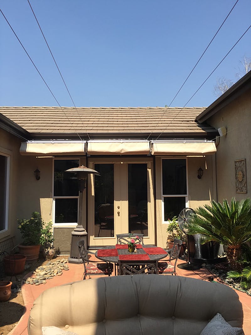Sunbrella Linen Courtyard preview 2