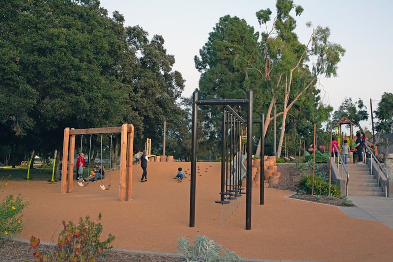 Santiago Park preview 5