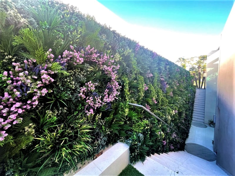 Private Client Green Wall preview 4