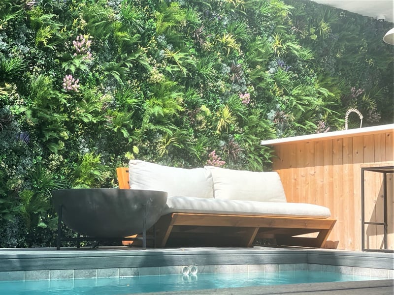 Venice Beach Poolside preview 3