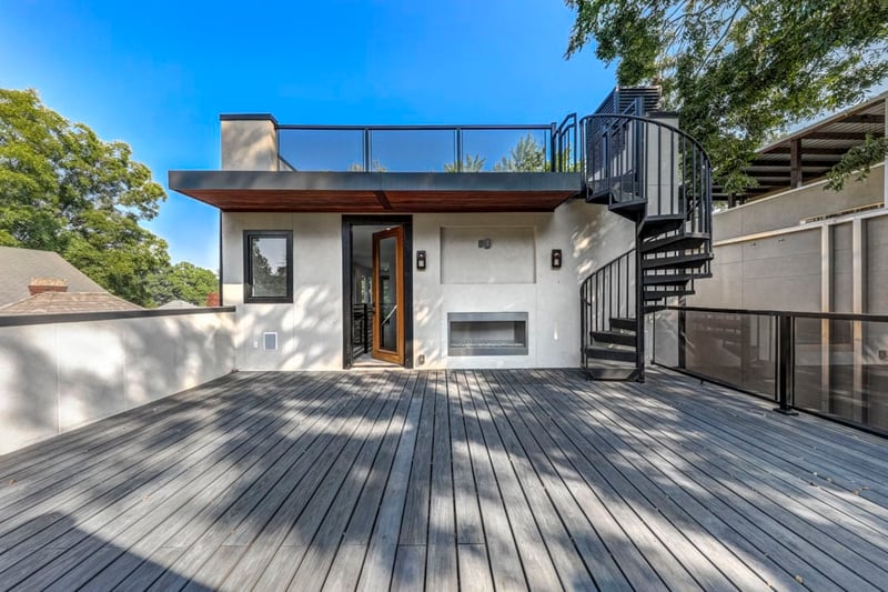 Modern Home on East Avenue NE preview 3