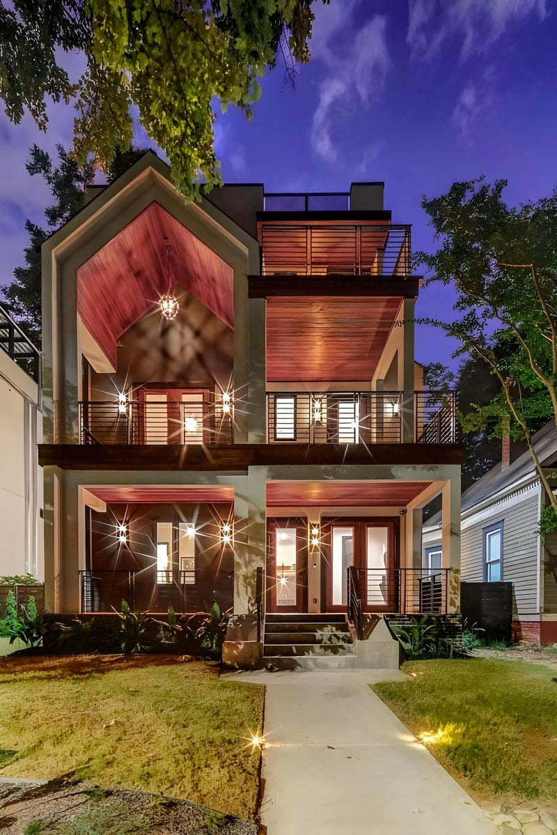 Modern Home on East Avenue NE preview 9