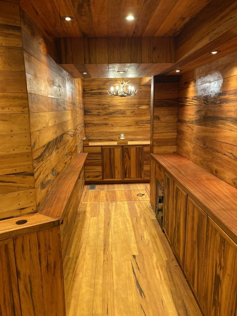 Tigerwood Interior Closet preview 5