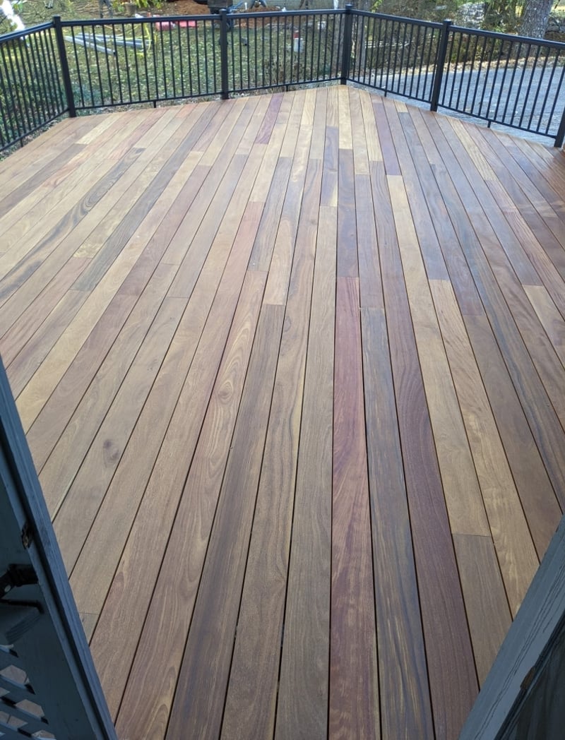 Cumaru Deck With Camo Edge Fasteners preview 2