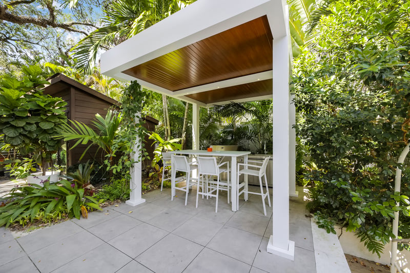 Custom Pergola & Patio Cover in Coconut Grove 