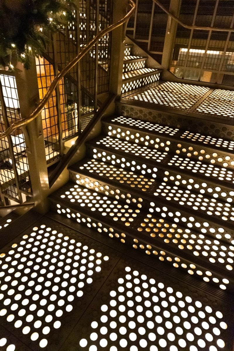 SoHo Grand (81R) preview 4