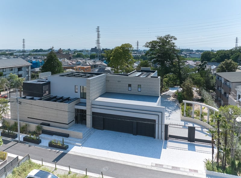 Private Residence, Japan: Greek-Inspired Planters and Custom Pergola preview 2