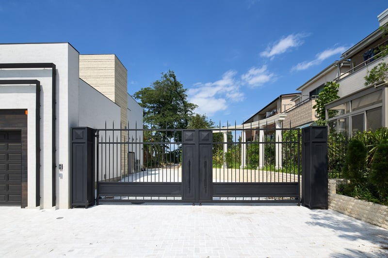 Private Residence, Japan: Greek-Inspired Planters and Custom Pergola preview 4