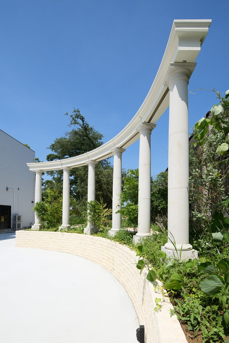 Private Residence, Japan: Greek-Inspired Planters and Custom Pergola preview 5