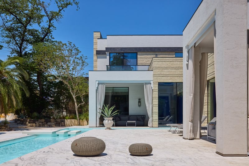 Private Residence, Japan: Greek-Inspired Planters and Custom Pergola preview 8