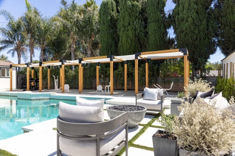Celebrity IOU - HGTV  preview 4