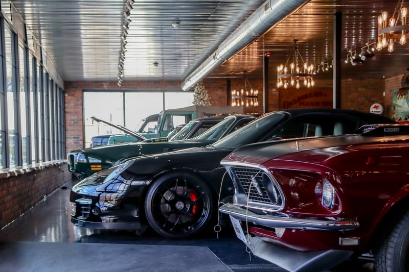 LaFontaine Classic Cars preview 5