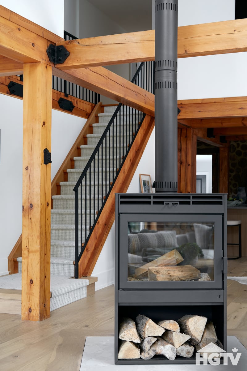 HGTV's Farmhouse Facelift preview 2