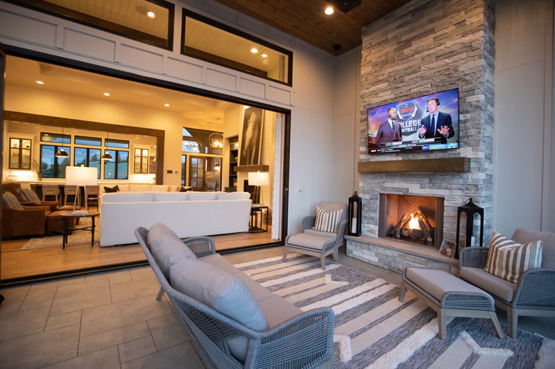 The Aurora House with Cascade West preview 25