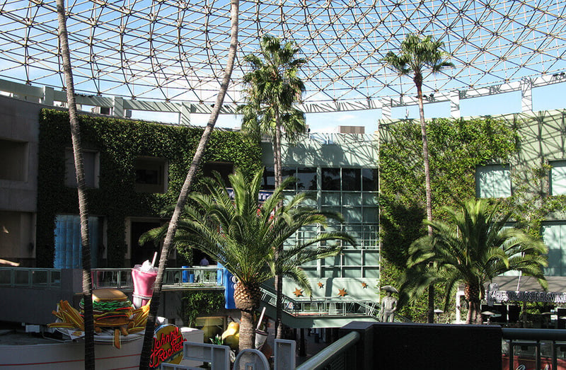 Universal CityWalk Trellis System