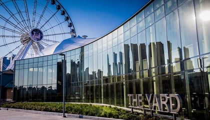 Dramatic design for Chicago theater created with Tubelite curtainwall