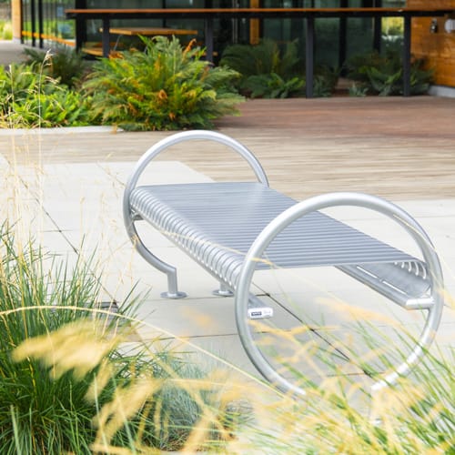 The Luna Bench preview 2