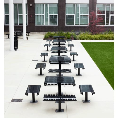 The Applegate Table and Chairs preview 3