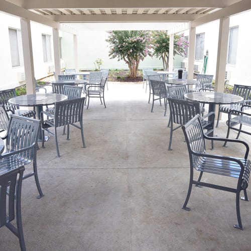 The Willamette Table and Chairs preview 3