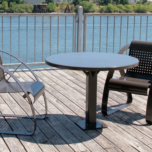 The Prindle Table and Chairs preview 4