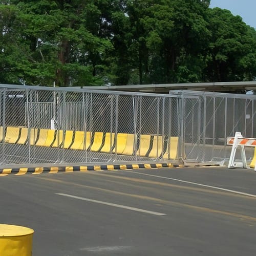 TYM-VSA Telescoping Box Frame Roller Gate and Operator System