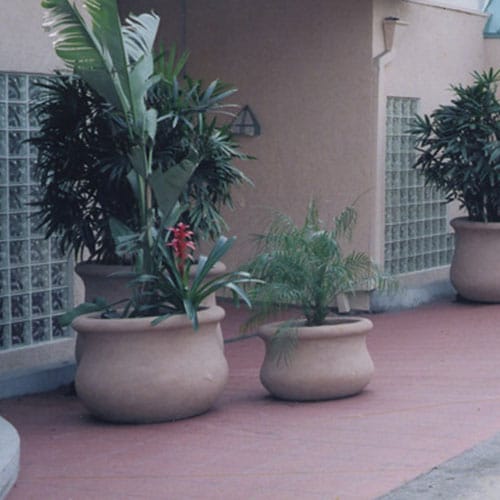 La Cienega / Planters & Vases