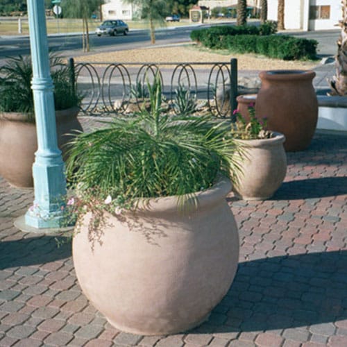 La Quinta / Planters & Vases