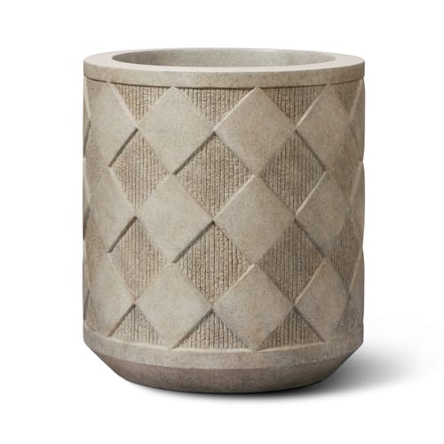 Dama Planter X Roger Thomas