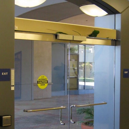 ASSA ABLOY SW200 Overhead Concealed Swing Door Operator 