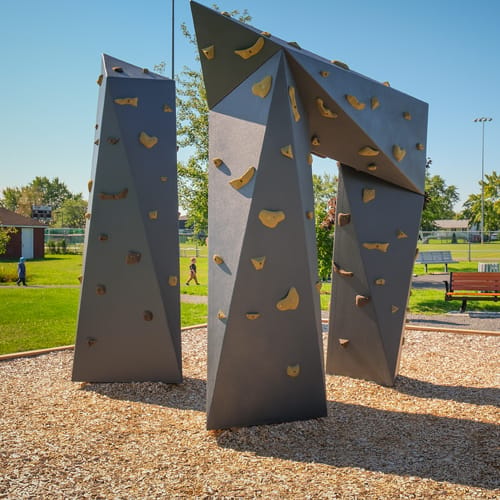 Urban Boulder: Stone Formation
