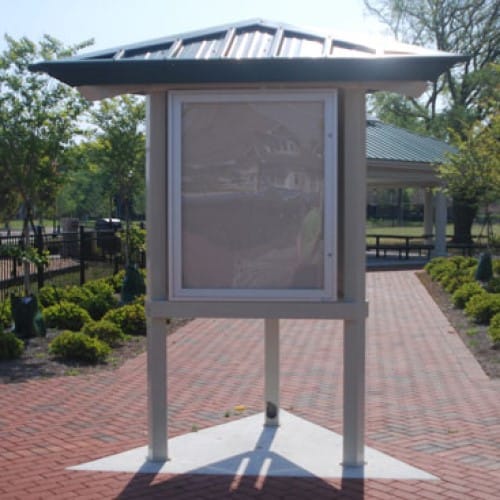 Kiosk – Three Sided, Single or Three Column Display Shelter preview 2