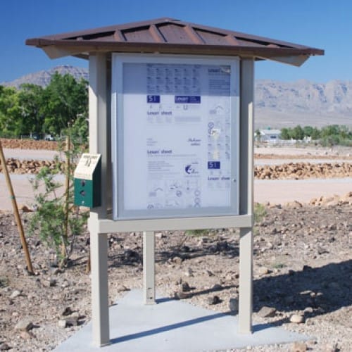 Kiosk – Three Sided, Single or Three Column Display Shelter preview 3