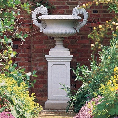 Hadrian Vase (A405)
